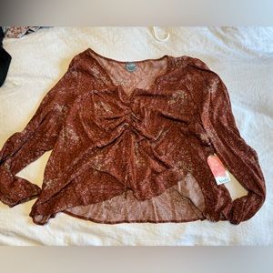 Arula long sleeve top